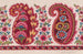 Motivo tessile con motivi paisley e ghirlande di bacche e fiori stilizzati - Anonimo — vista dell’opera