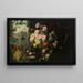 Un ricco mazzo di fiori in un vaso di ottone e uva davanti a una tenda rossa - Franz Xaver Birkinger — quadro incorniciato alla parete