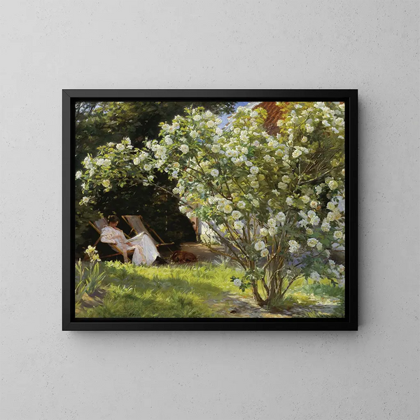 Rose di Marie Kryer seduta sulla chaise longue nel giardino della casa della signora Bendsen - Peder Severin Krøyer — quadro incorniciato alla parete