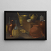 Nature morte con due bottiglie di vetro coperte di vimini, un vaso in terracotta rovesciato, una selezione di altri recipienti e un mazzo di carote - Rodolfo Lodi — quadro incorniciato alla parete