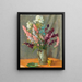 Tazza in stagno con delphiniums - William Chadwick — quadro incorniciato alla parete