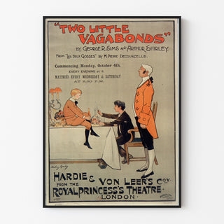 Manifesto vintage Two Little Vagabonds, presentato in una cornice sottile su una parete chiara.
