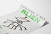 Poster "Feeling a Bit Alien" per celebrare le differenze personali