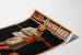Poster vintage divertente Geo Sidney come Busy Izzy - Decorazione murale retrò