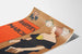 Poster vintage Harper's March donna elegante in abito nero