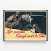 Poster vintage militare « Diamo a lui abbastanza e puntualmente » — quadro incorniciato alla parete